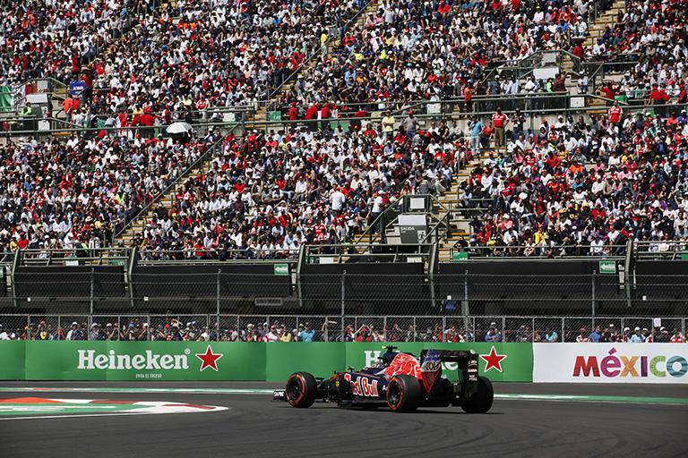 Fórmula 1 gran festín automovilístico para miles de aficionados mexicanos