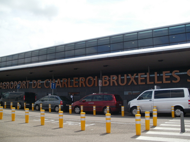 Doble alerta de bomba en el aeropuerto y la estación de Charleroi