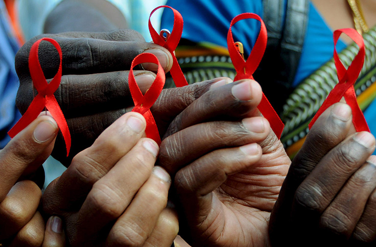 ONU lanza nuevo programa de emergencia para atacar el sida en África