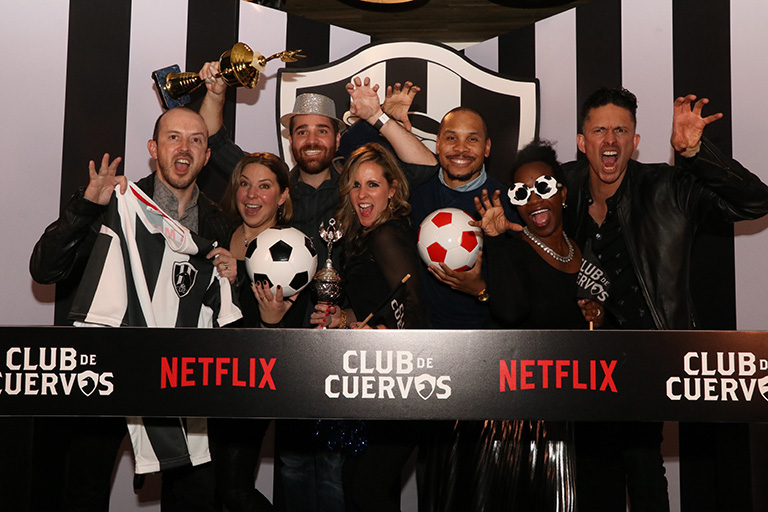 Club de Cuervos celebró el lanzamiento de su segunda temporada - Revista  Feel