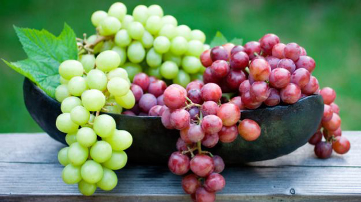 10 beneficios de comer uvas